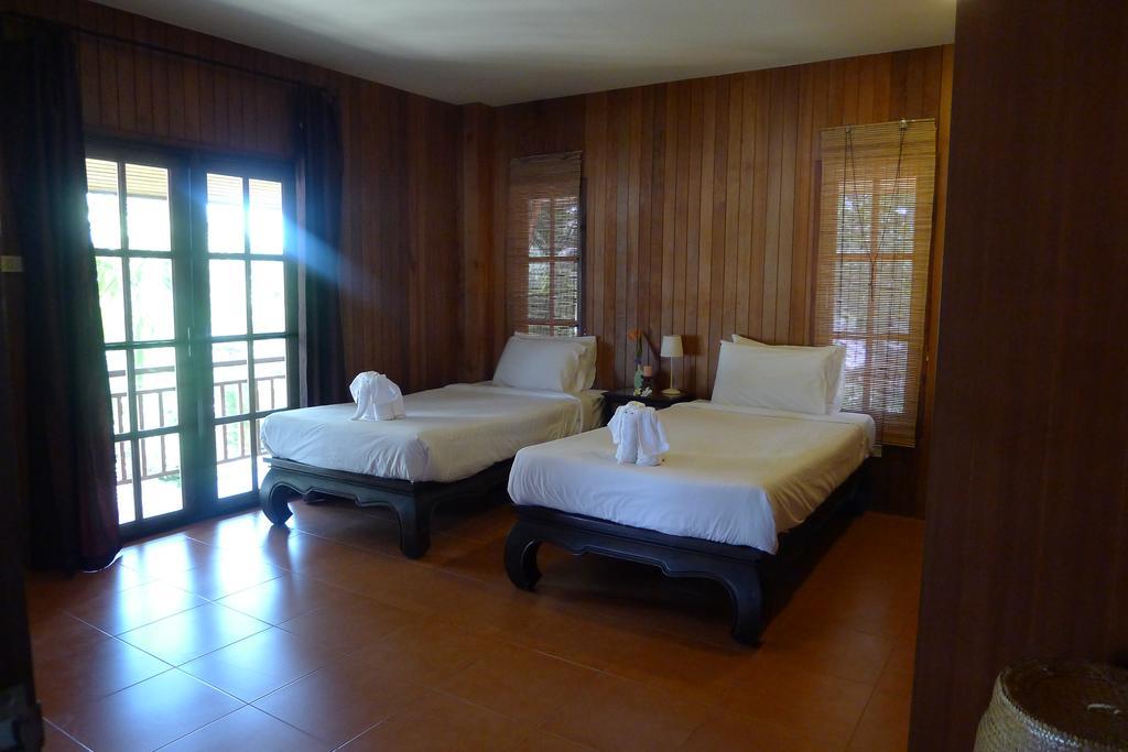 Symphony Villa Nai Harn Extérieur photo