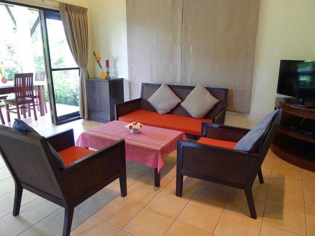 Symphony Villa Nai Harn Extérieur photo